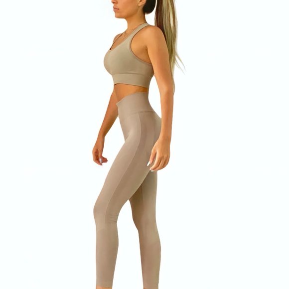 Scrunch Butt Workout Set - Picture 2 of 4